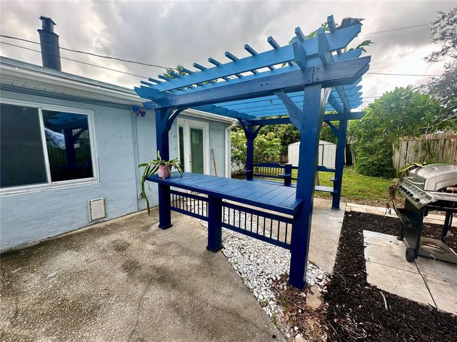 6374 HAMPTON DRIVE N, St Petersburg, FL 33710