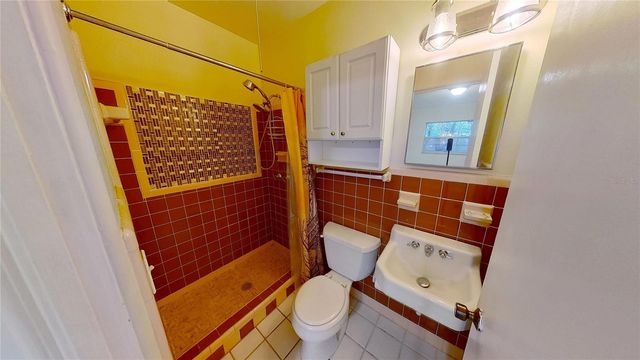 6374 HAMPTON DRIVE N, St Petersburg, FL 33710