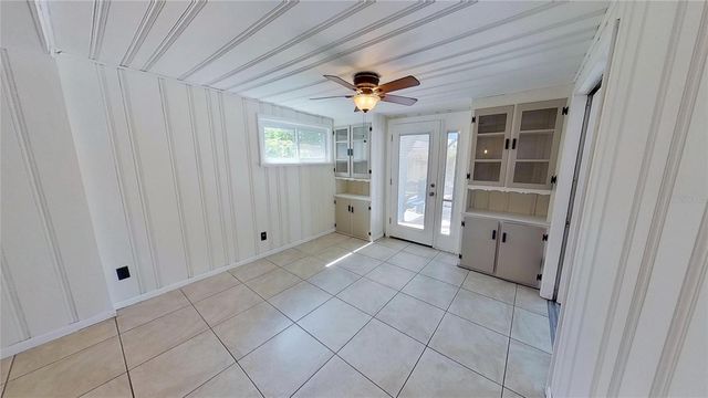 6374 HAMPTON DRIVE N, St Petersburg, FL 33710