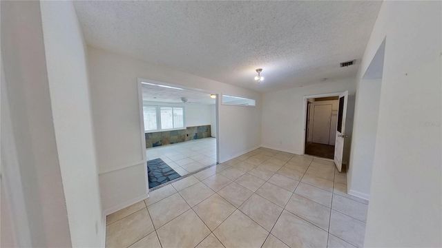 6374 HAMPTON DRIVE N, St Petersburg, FL 33710