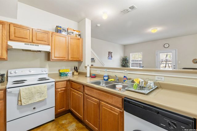 7815 Kingsbury Wood, San Antonio, TX 78240