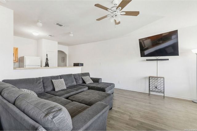 7815 Kingsbury Wood, San Antonio, TX 78240