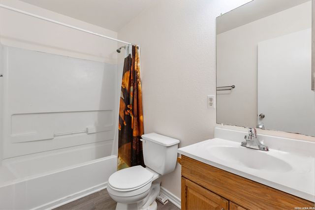 7815 Kingsbury Wood, San Antonio, TX 78240