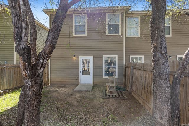 7815 Kingsbury Wood, San Antonio, TX 78240