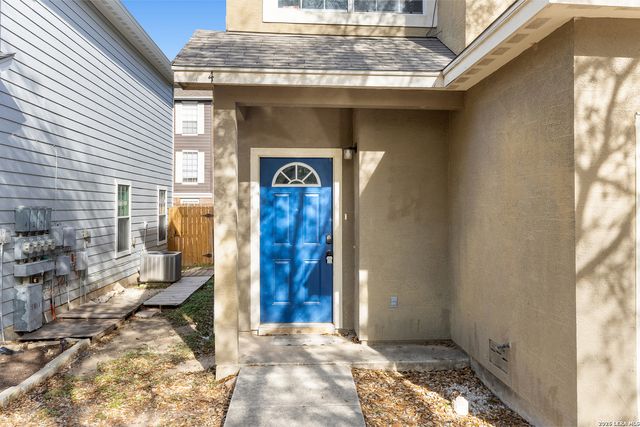 7815 Kingsbury Wood, San Antonio, TX 78240