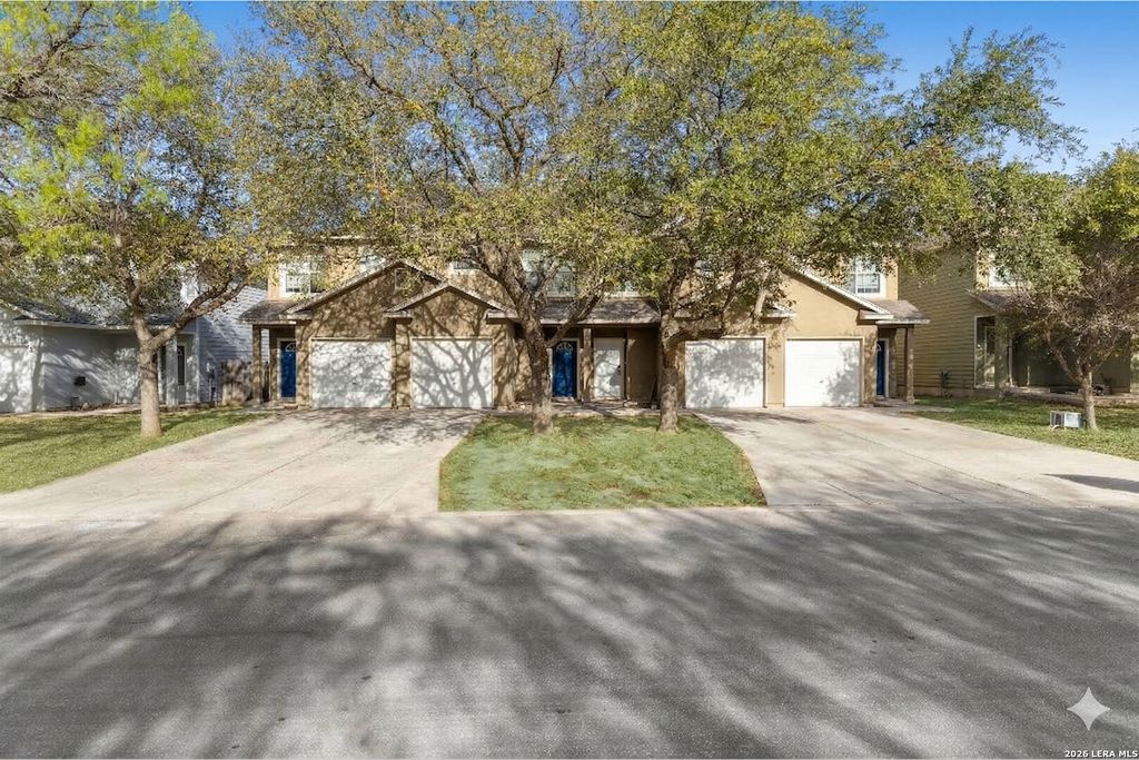 7815 Kingsbury Wood, San Antonio, TX 78240