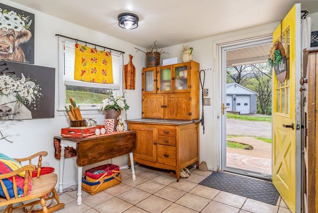 3183 JOLLETT RD, Elkton, VA 22827