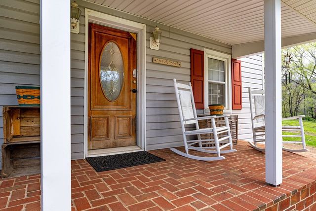 3183 JOLLETT RD, Elkton, VA 22827
