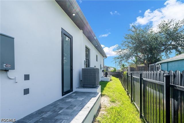 129 SW 34th AVE, Cape Coral, FL 33991