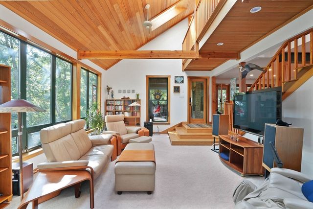 159 Lake Street, Tisbury, MA 02568