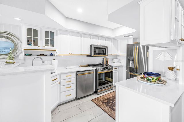 1010 PASS A GRILLE WAY 2, St Pete Beach, FL 33706