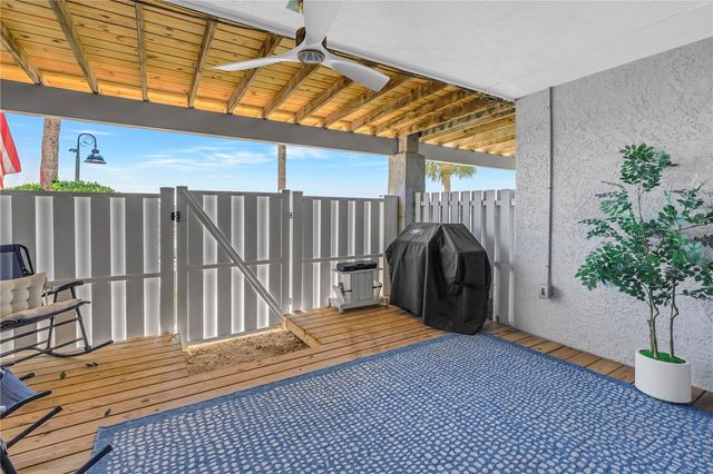 1010 PASS A GRILLE WAY 2, St Pete Beach, FL 33706