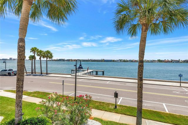 1010 PASS A GRILLE WAY 2, St Pete Beach, FL 33706