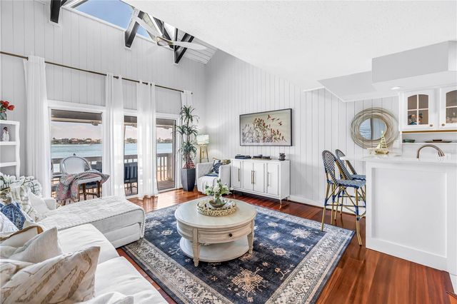 1010 PASS A GRILLE WAY 2, St Pete Beach, FL 33706