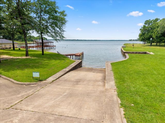 141 Private Road 5944, Yantis, TX 75497