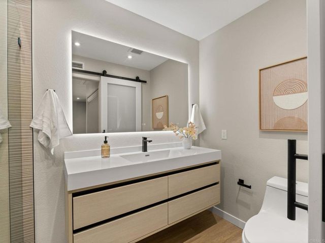 4925 Icaria Way, Oceanside, CA 92056
