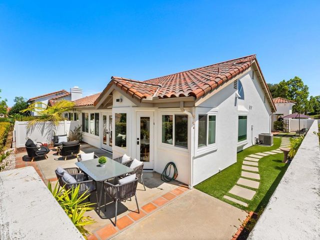 4925 Icaria Way, Oceanside, CA 92056