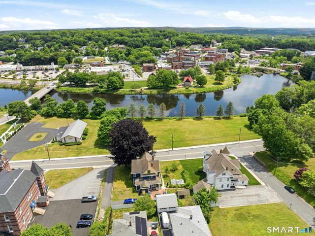110 Church Street, Putnam, CT 06260