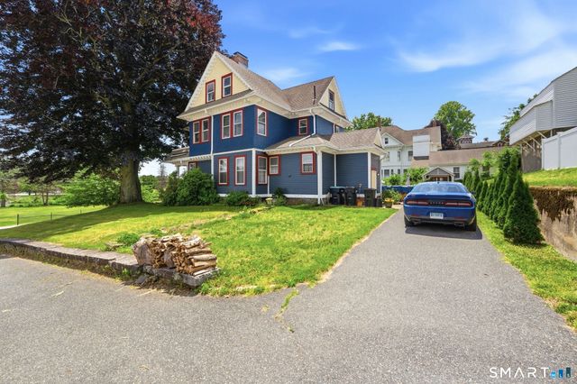 110 Church Street, Putnam, CT 06260