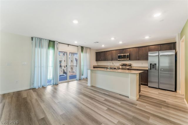 6944 Crimson Shadow Street, North Las Vegas, NV 89086