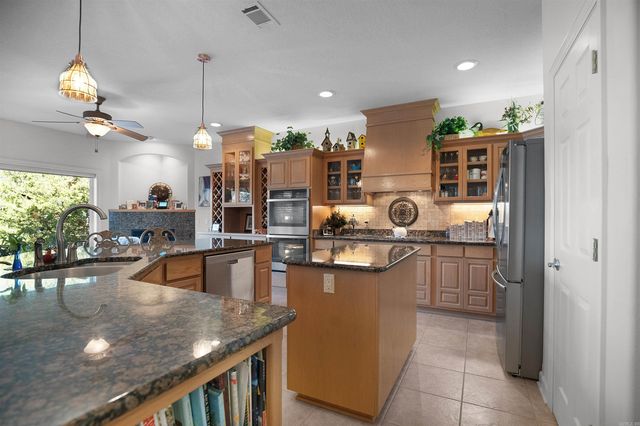 5 Gandia Place, Hot Springs Village, AR 71909