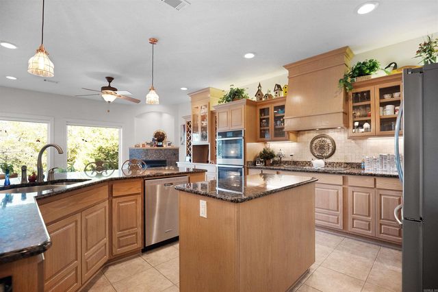 5 Gandia Place, Hot Springs Village, AR 71909