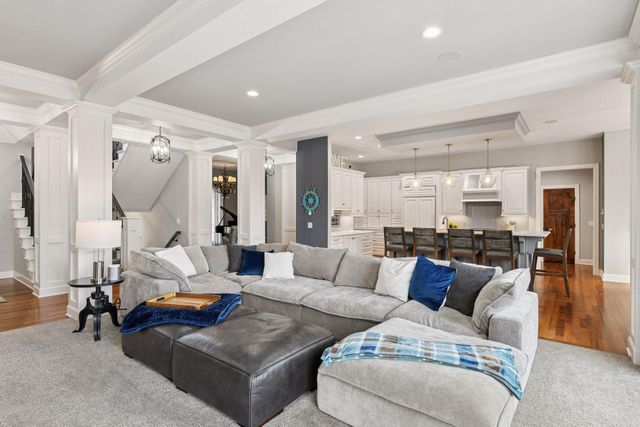 9787 Sky Lane, Eden Prairie, MN 55347