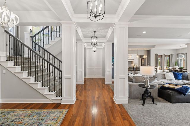 9787 Sky Lane, Eden Prairie, MN 55347