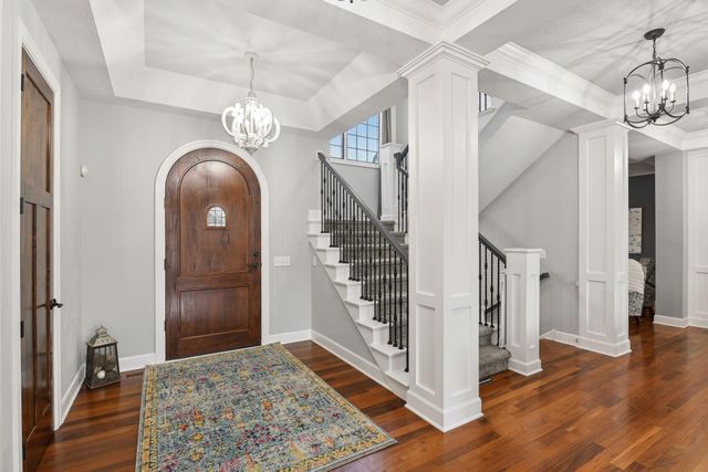 9787 Sky Lane, Eden Prairie, MN 55347