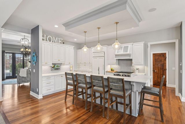 9787 Sky Lane, Eden Prairie, MN 55347