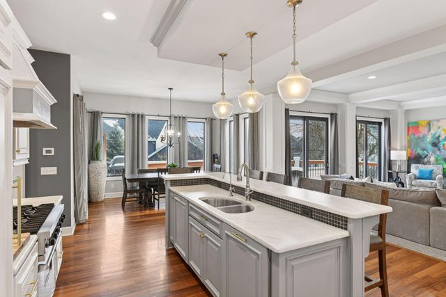 9787 Sky Lane, Eden Prairie, MN 55347