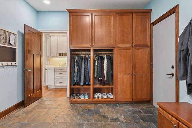 9787 Sky Lane, Eden Prairie, MN 55347