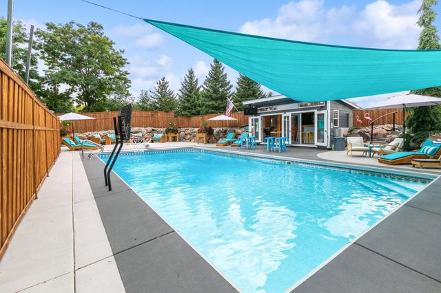 9787 Sky Lane, Eden Prairie, MN 55347