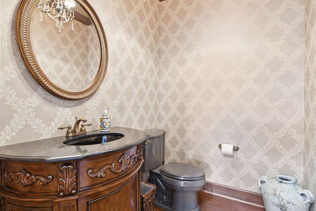 9787 Sky Lane, Eden Prairie, MN 55347