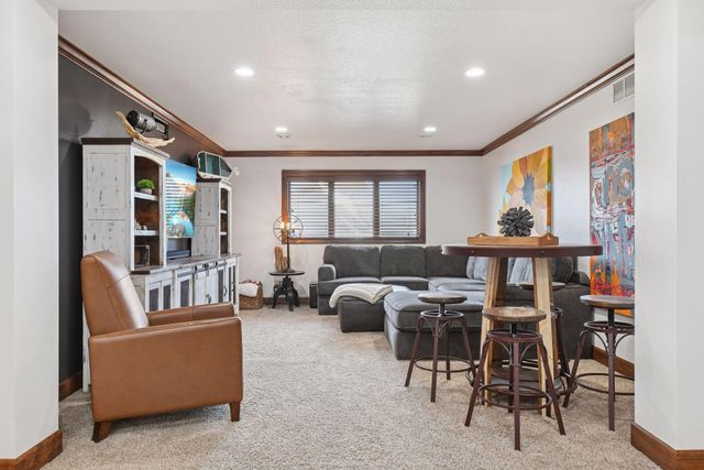 9787 Sky Lane, Eden Prairie, MN 55347