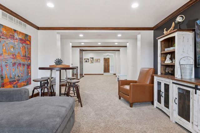 9787 Sky Lane, Eden Prairie, MN 55347