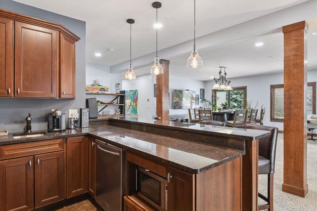 9787 Sky Lane, Eden Prairie, MN 55347