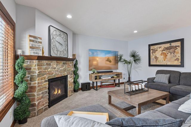 9787 Sky Lane, Eden Prairie, MN 55347