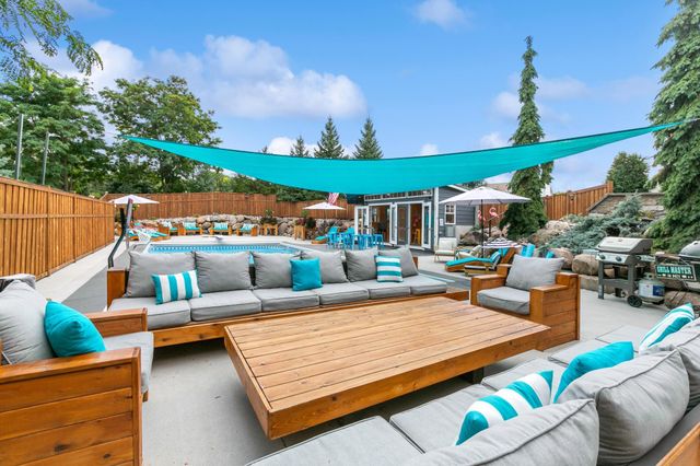 9787 Sky Lane, Eden Prairie, MN 55347