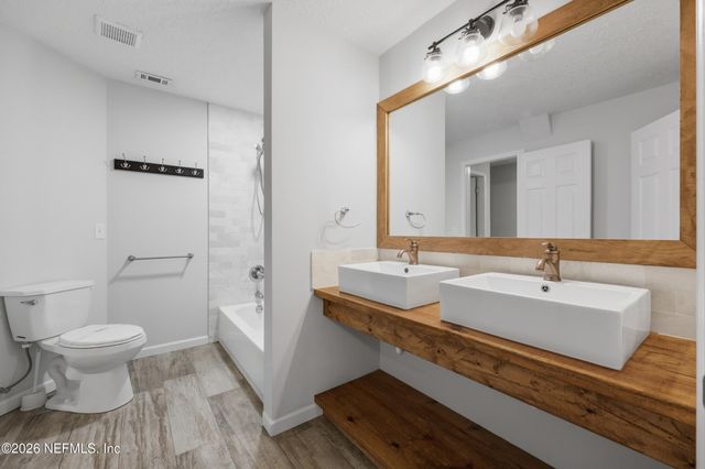 840 7TH Avenue S, Jacksonville Beach, FL 32250