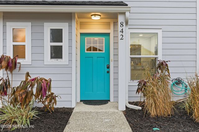 840 7TH Avenue S, Jacksonville Beach, FL 32250