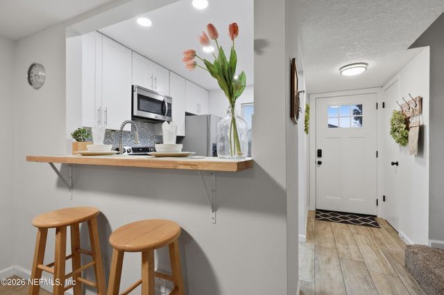 840 7TH Avenue S, Jacksonville Beach, FL 32250