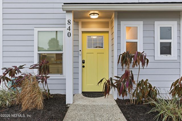 840 7TH Avenue S, Jacksonville Beach, FL 32250