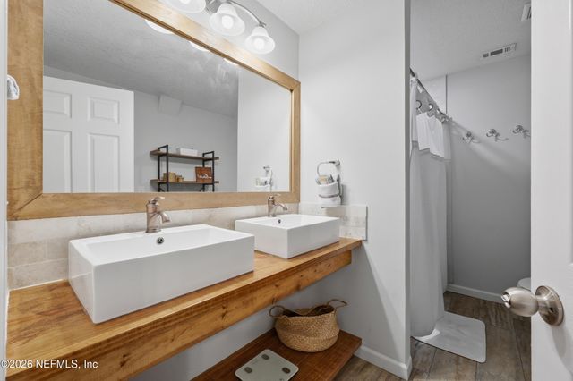 840 7TH Avenue S, Jacksonville Beach, FL 32250