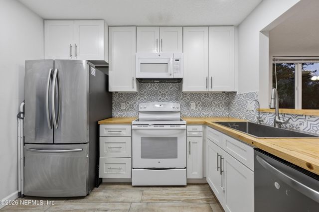 840 7TH Avenue S, Jacksonville Beach, FL 32250