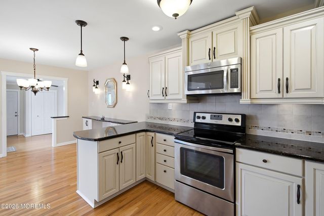 128 Korn Market A, Freehold, NJ 07728