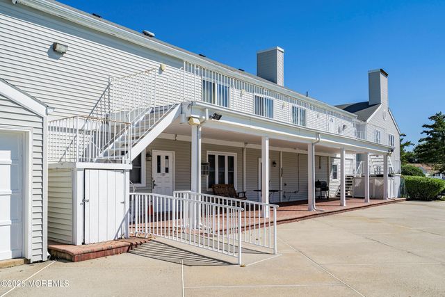 128 Korn Market A, Freehold, NJ 07728