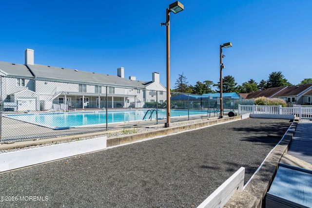 128 Korn Market A, Freehold, NJ 07728