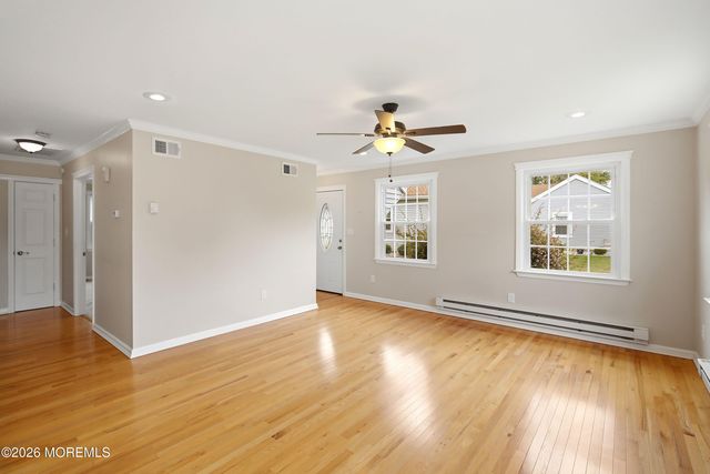 128 Korn Market A, Freehold, NJ 07728