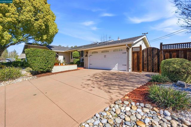2117 Gill Port Ln., Walnut Creek, CA 94598